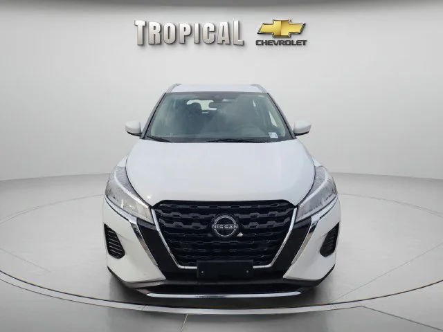 Used 2024 White Nissan SV image 8