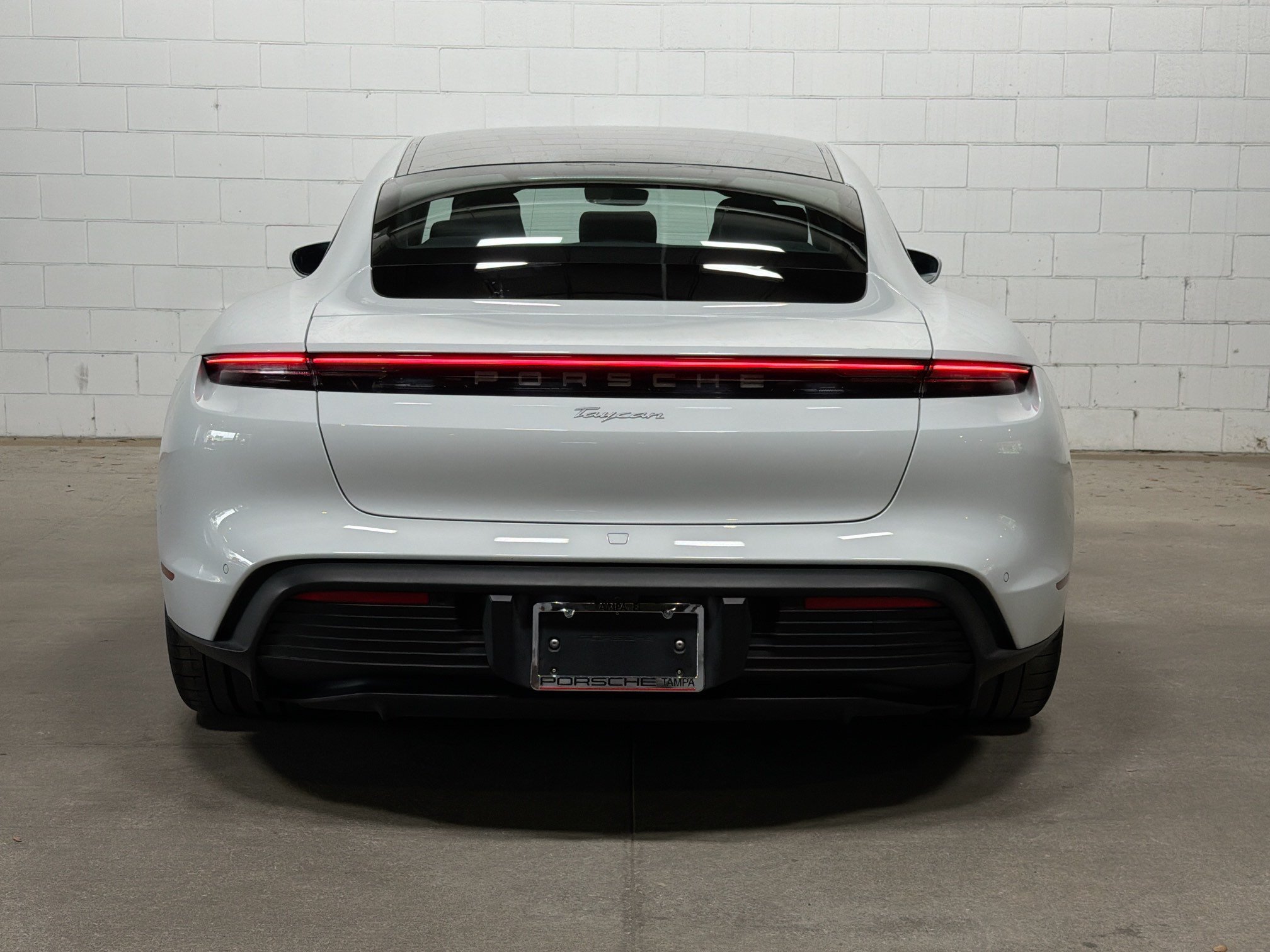 Certified Used 2023 Carrara White Metallic Porsche  image 8