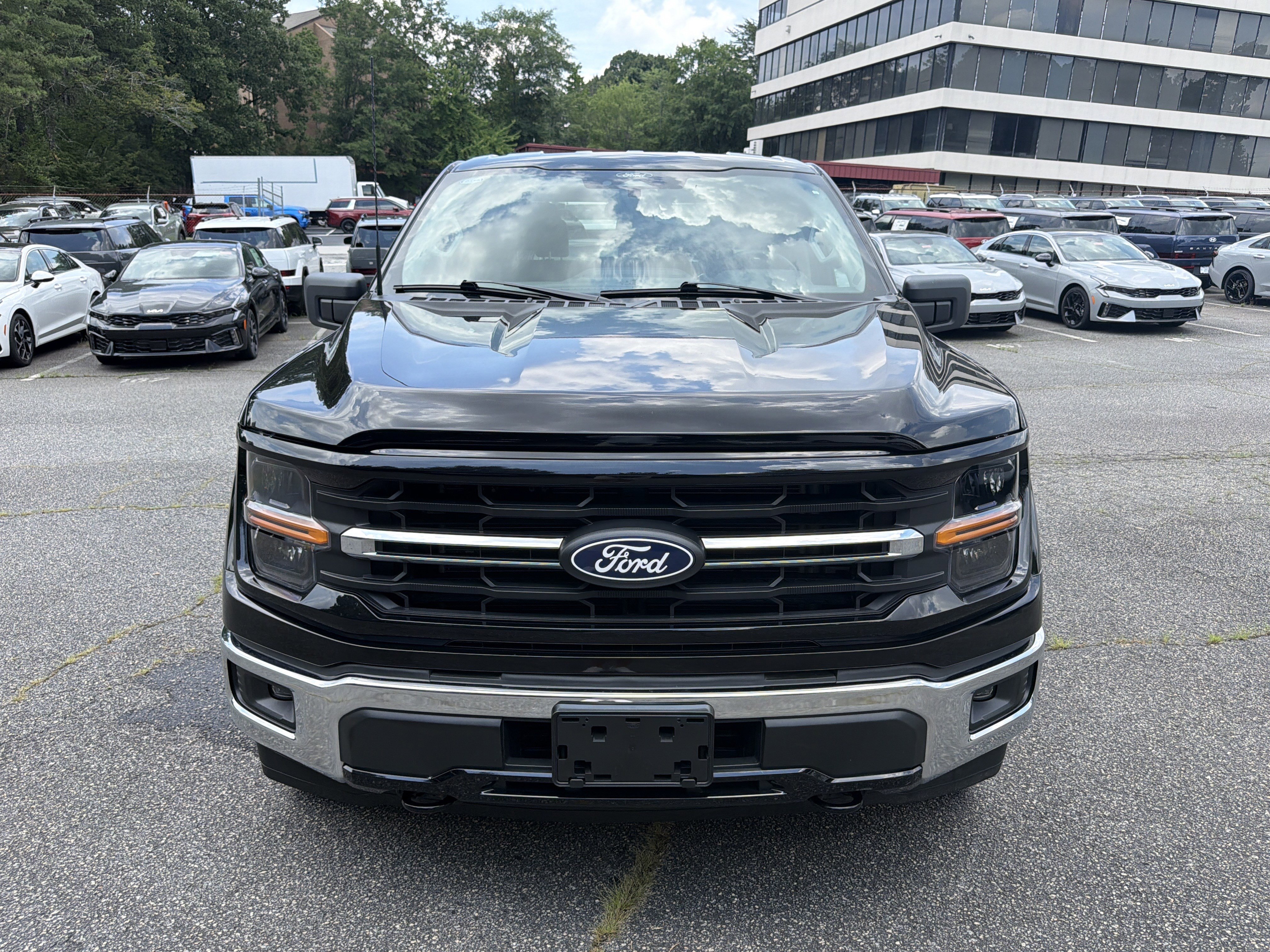 Used 2025 Black Metallic Ford XLT image 2
