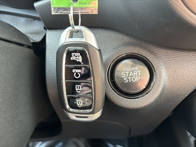 New 2025 Shimmering Silver Hyundai SEL image 21
