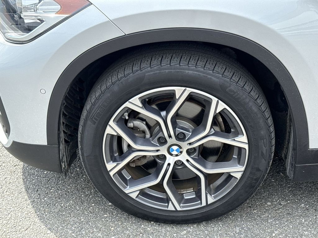 Used 2021 Glacier Silver Metallic BMW xDrive28i image 2