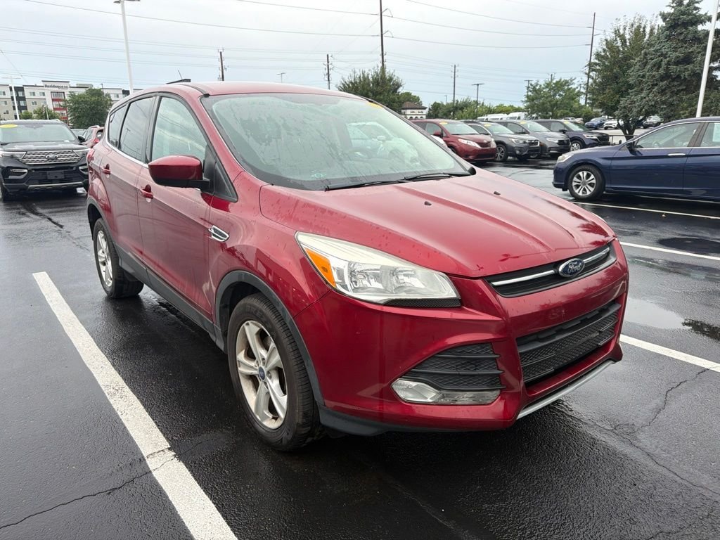 Used 2014 Ruby Red Ford SE image 4