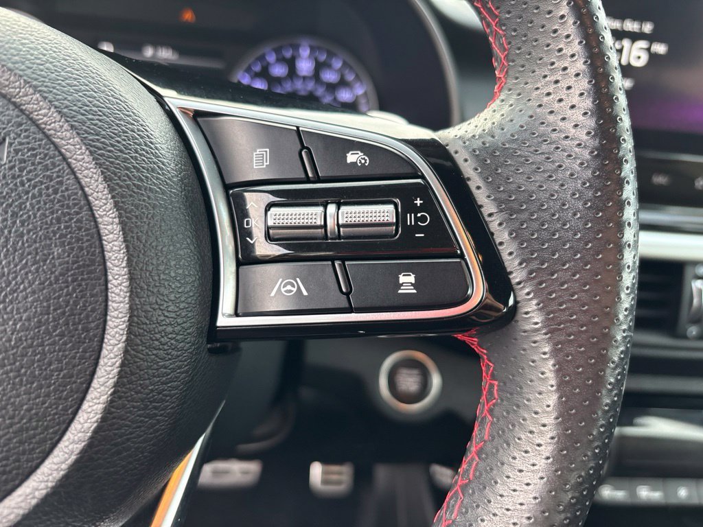 Used 2024 White Kia GT image 17