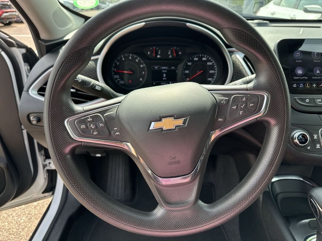 Used 2023 Summit White Chevrolet LT image 22