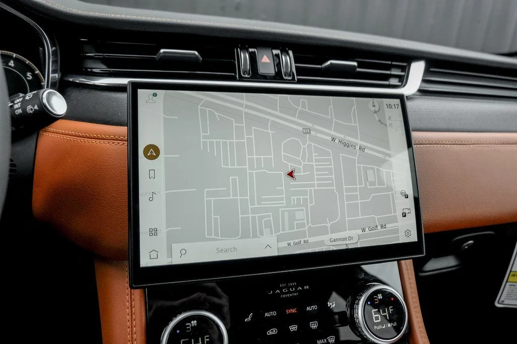 2026 Jaguar F-Pace R-Dynamic S - Photo 13