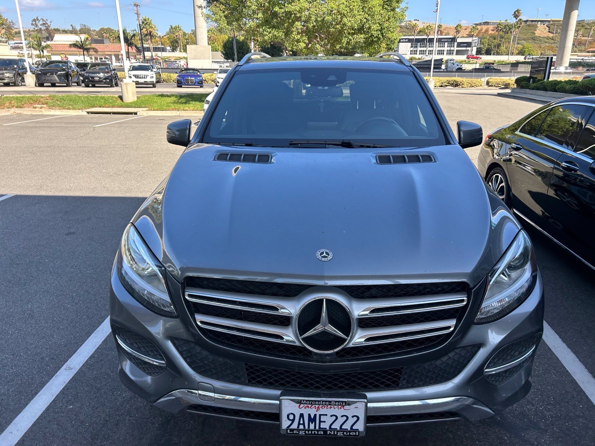 Used 2019 Gray Mercedes-Benz GLE 400 image 2