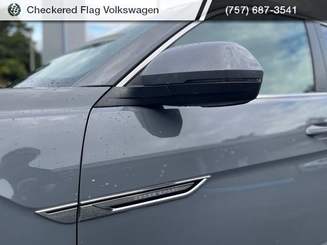 Used 2025 Pure Gray Volkswagen 2.0T SEL image 2