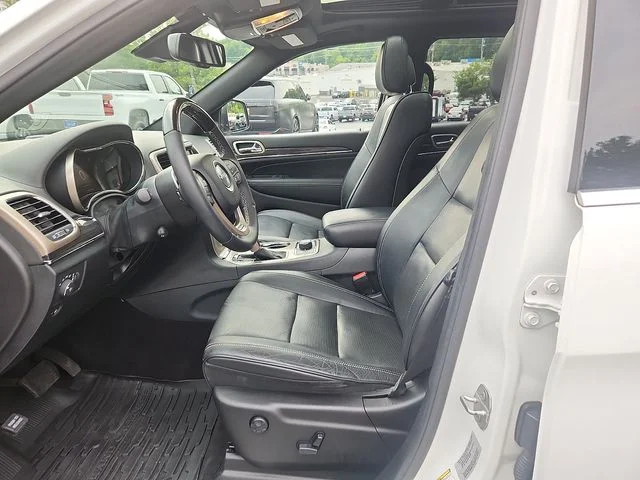 Used 2016 White Jeep Overland image 13