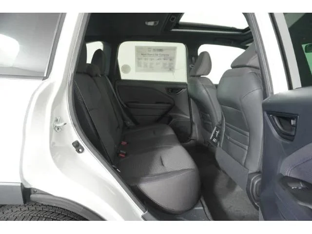 New 2026 CRYSTAL WHITE PEARL Subaru Premium image 28