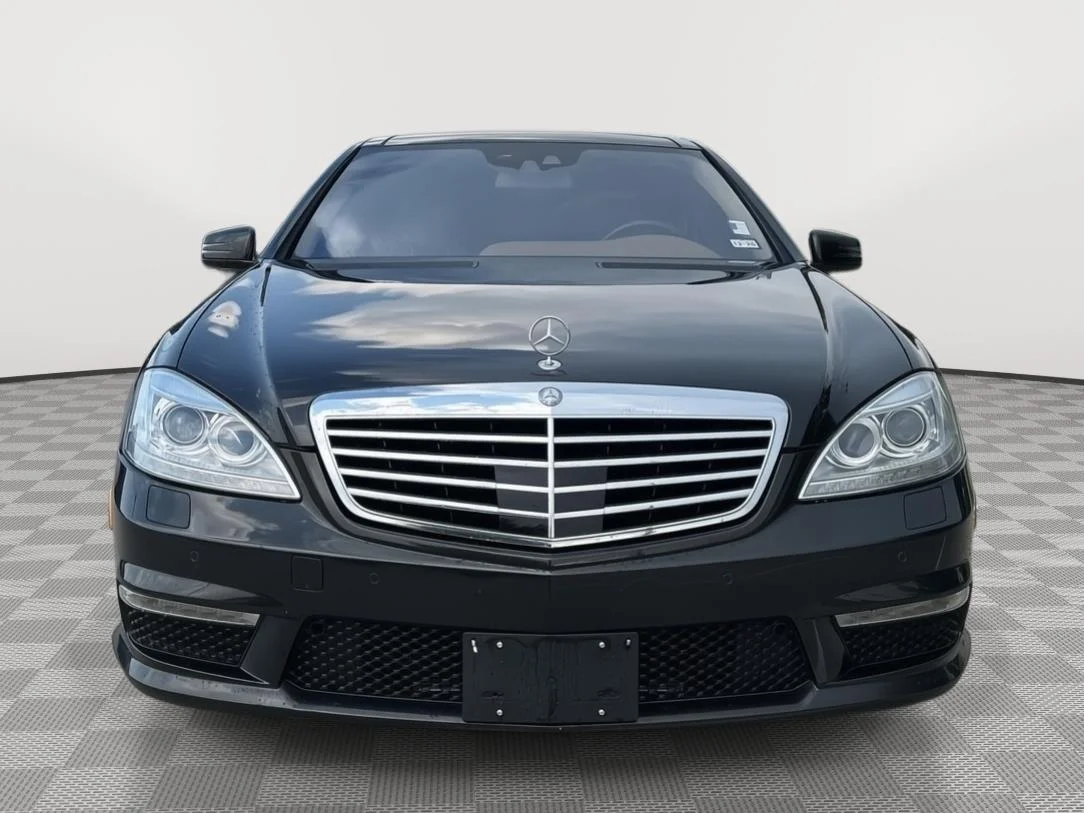 Used 2013  Mercedes-Benz S 63 AMG® image 2