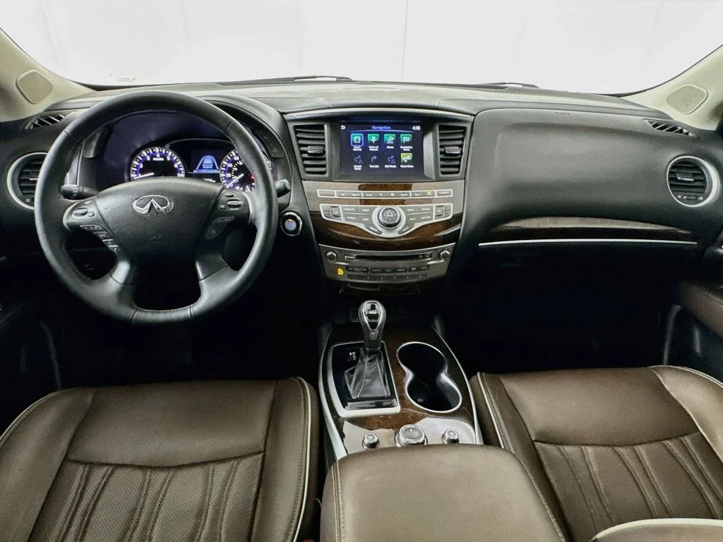 Certified Used 2019 White INFINITI LUXE image 29
