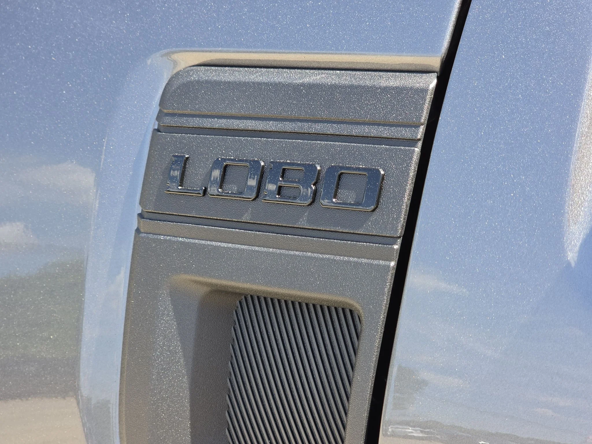 New 2026 Carbonized Gray Metallic Ford Lobo™ image 7