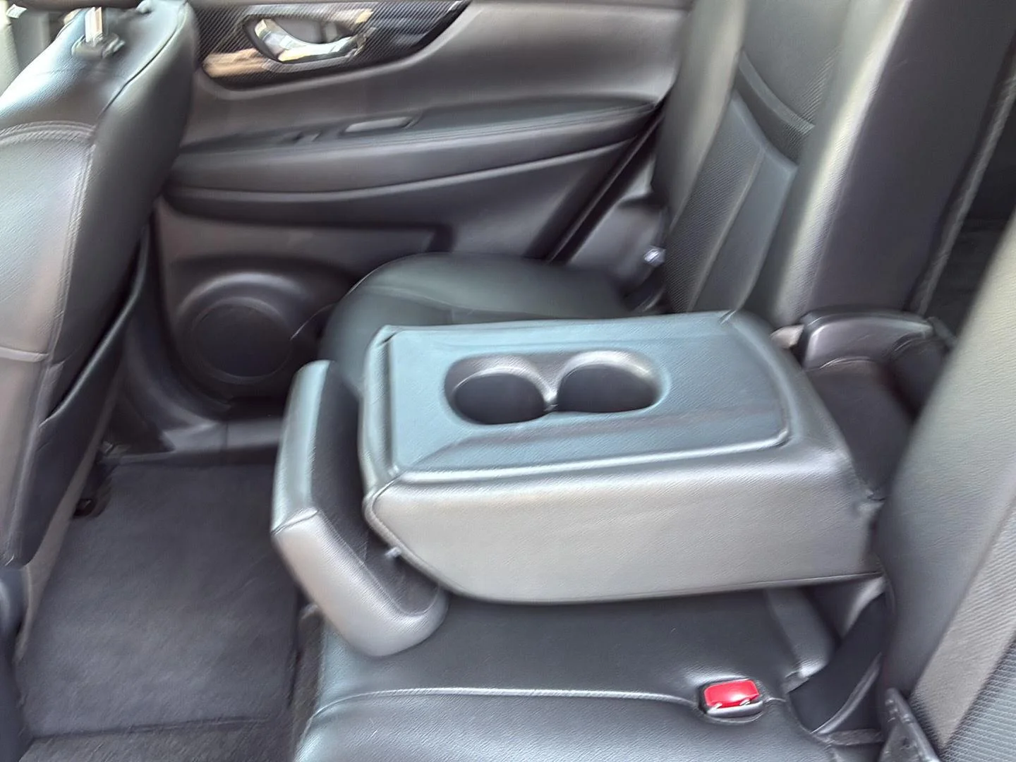 Used 2020 Magnetic Black Pearl Nissan SL image 21