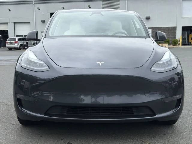 Used 2024  Tesla Long Range image 16