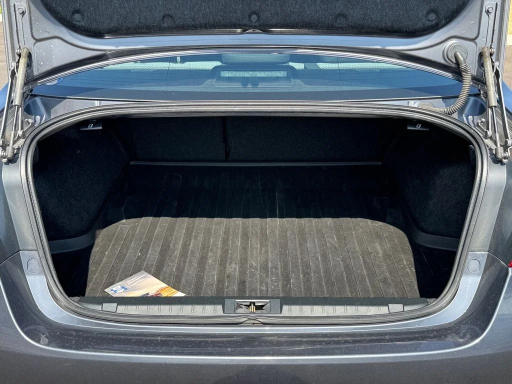 Used 2017 Gray Subaru 2.5i image 16