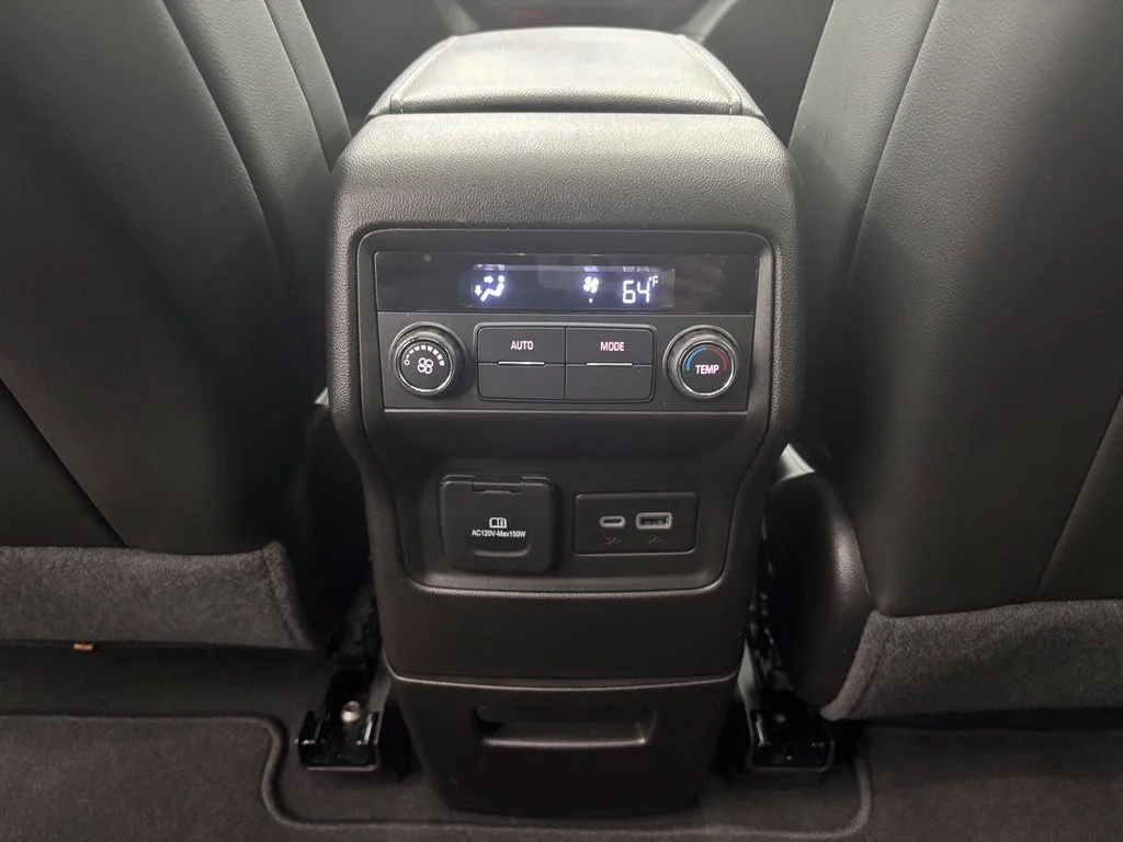 Used 2023 Silver GMC SLT image 40