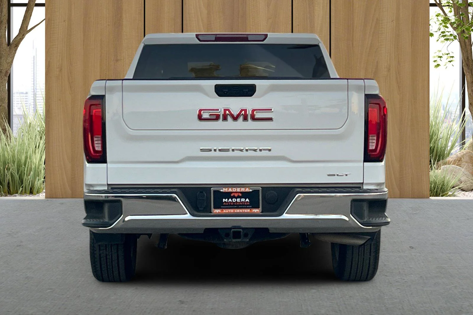 Used 2025 White GMC SLT image 5