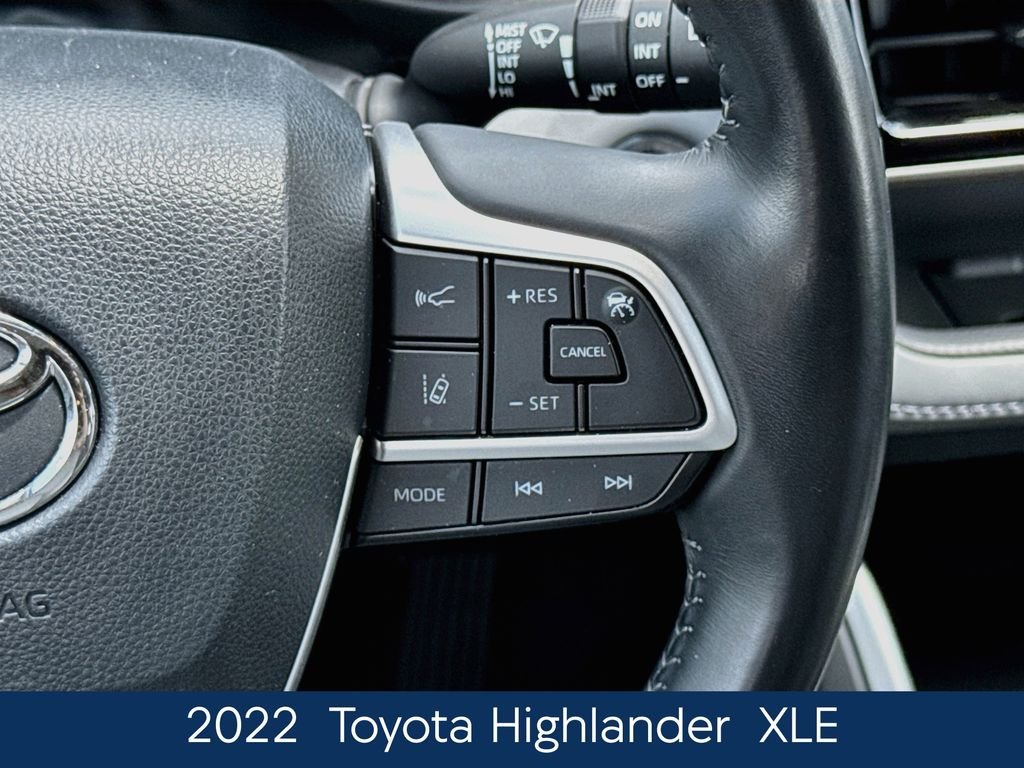 Used 2022 Silver Toyota XLE image 28