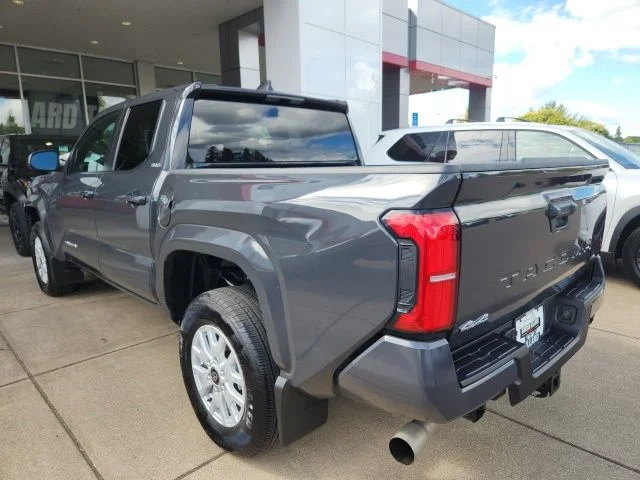 Certified Used 2025  Toyota SR5 image 8