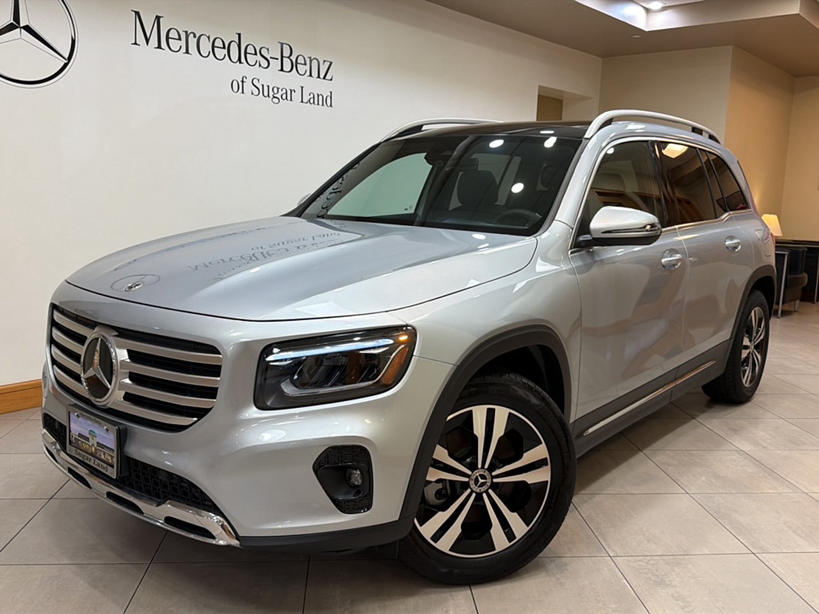 Used 2026 Cirrus Silver Metallic Mercedes-Benz  image 1