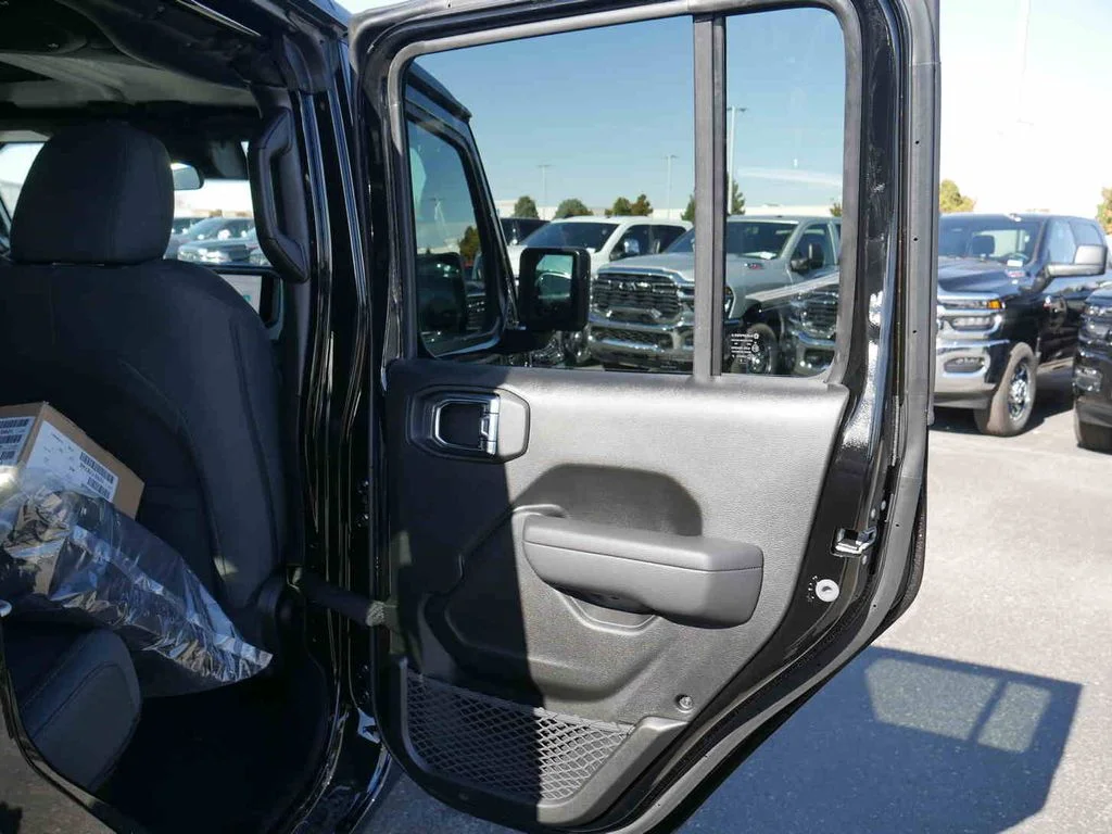2025 Jeep Gladiator Sport S - Photo 23