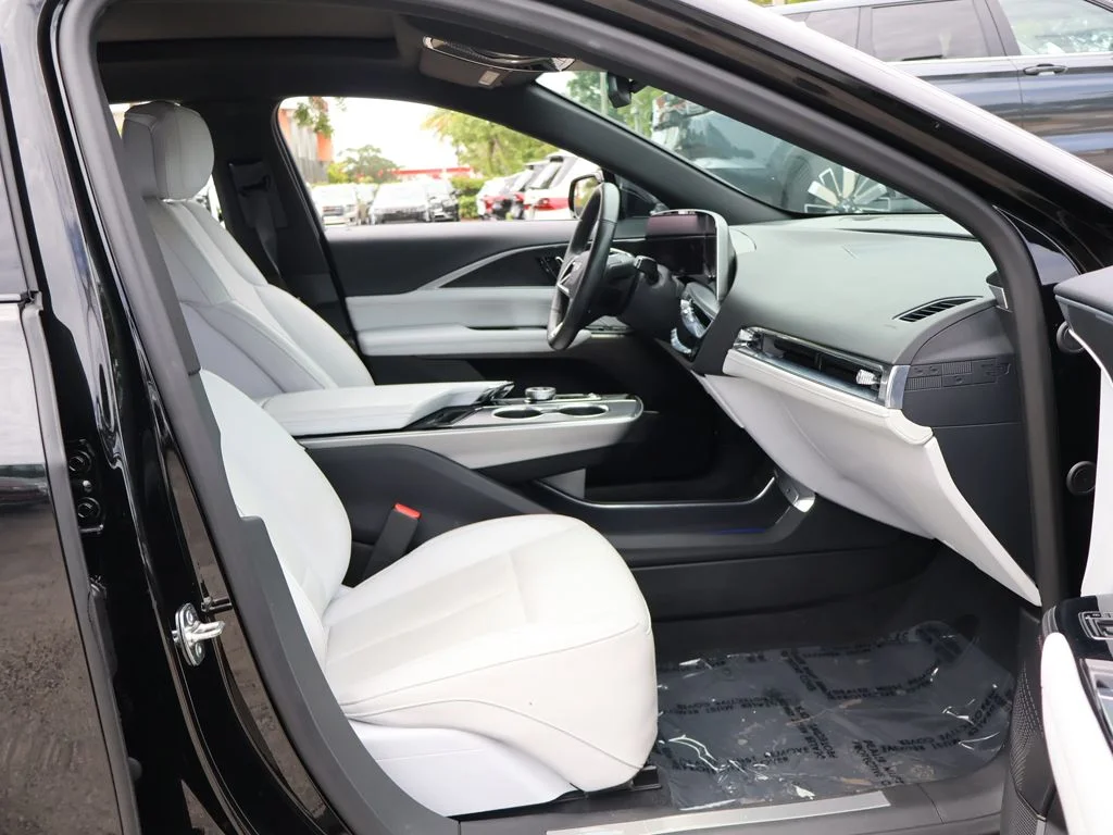 Used 2025 Black Cadillac Luxury image 36