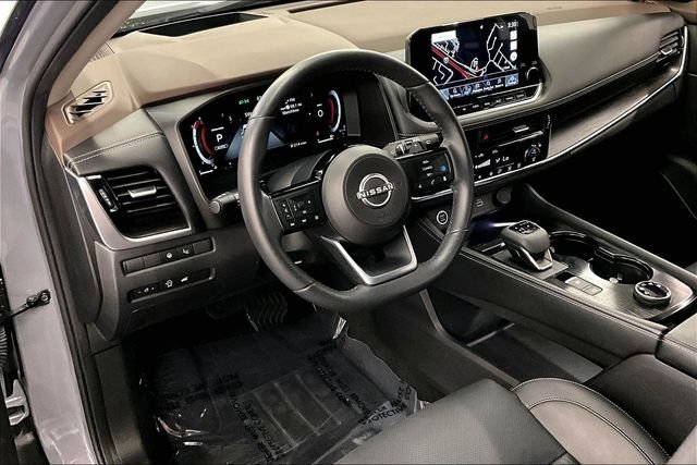 Used 2023 Boulder Gray Pearl Nissan Platinum image 16