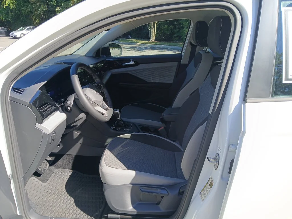 Used 2023 White Volkswagen 1.5T S image 9