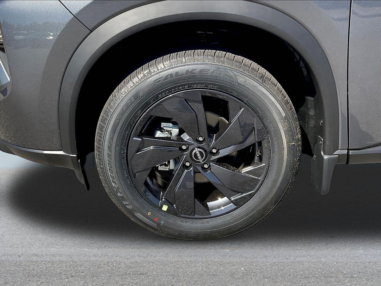 New 2027 Gray Nissan SV image 12
