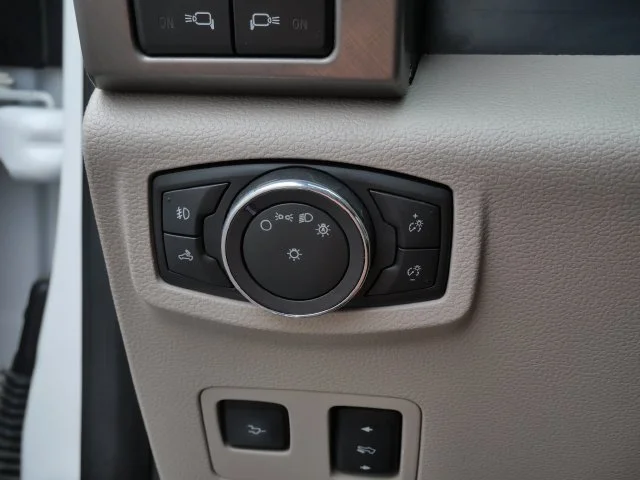 Used 2019 White Ford Limited image 29