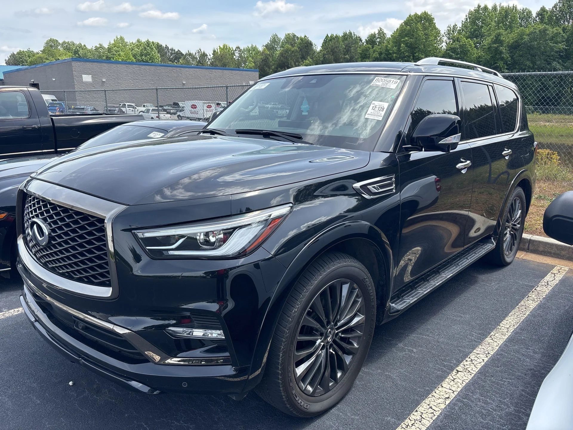 2023 INFINITI QX80