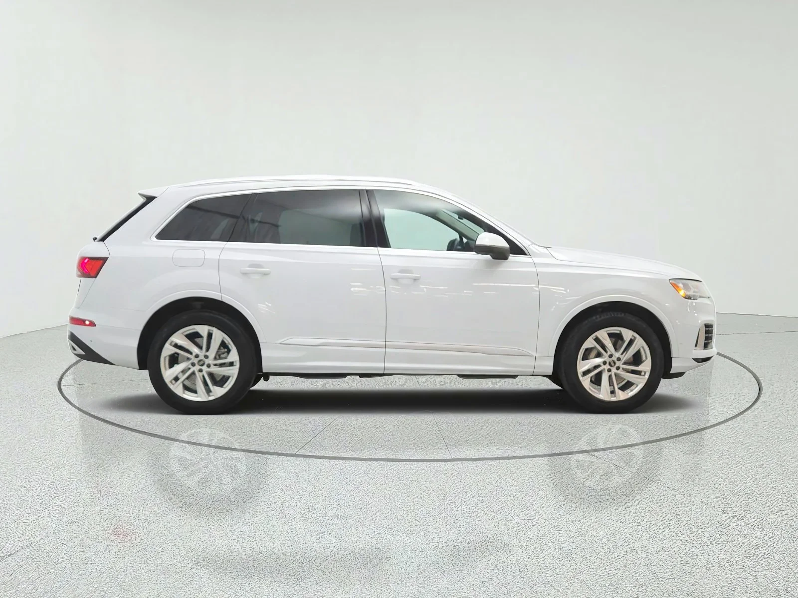 Used 2023 Glacier White Metallic Audi Premium Plus 55 TFSI quattro image 4