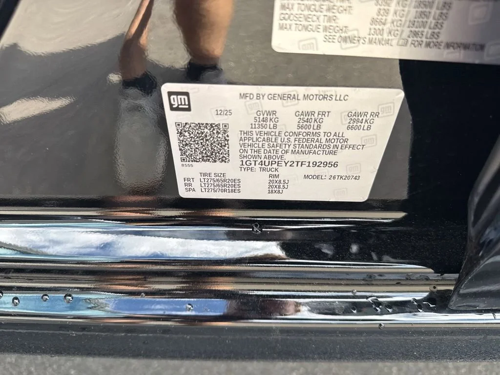 Used 2026 Onyx Black GMC AT4 image 36