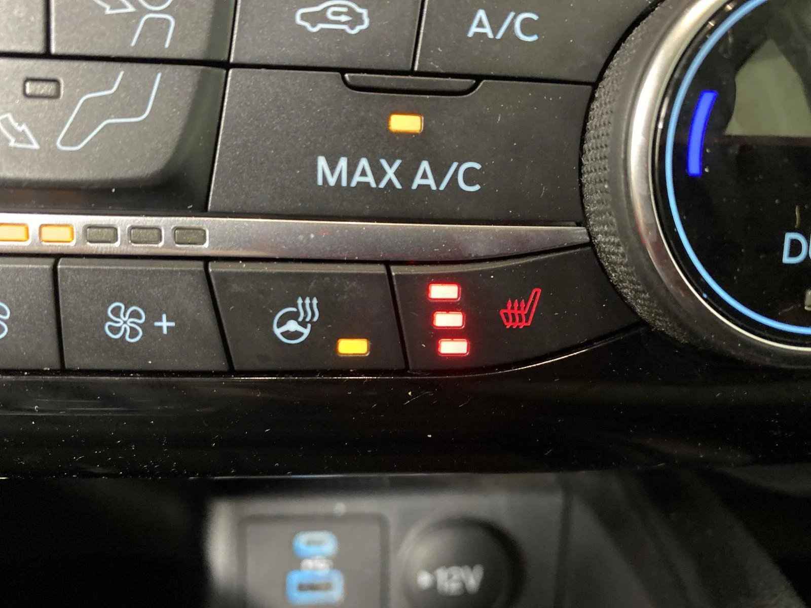Used 2022 Carbonized Gray Ford SE Hybrid image 21