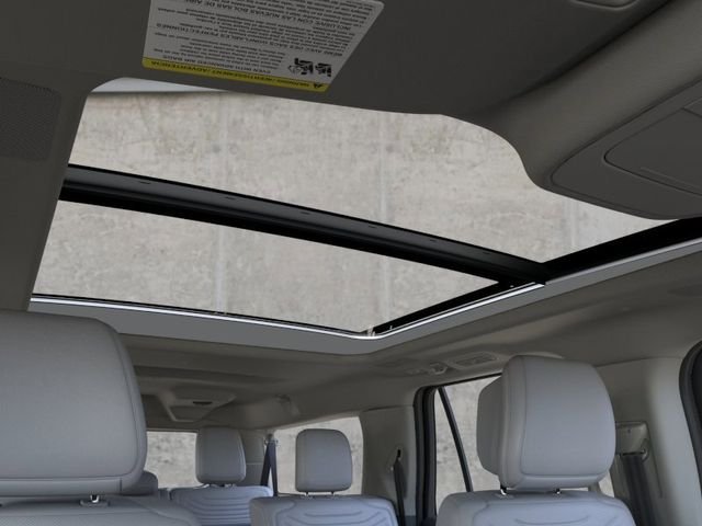 New 2026 Star White Metallic Tri-Coat Ford MAX Platinum® image 22