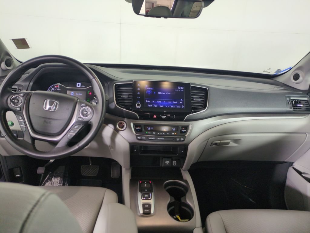 Used 2023 Platinum White Pearl Honda RTL image 12