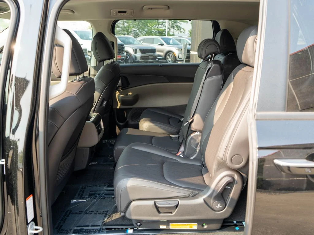 New 2026 Aurora Black Pearl Kia EX image 13