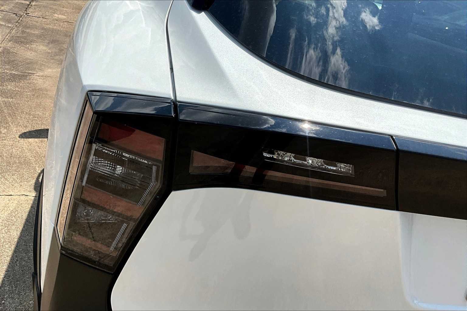 2025 Nissan Kicks SR - Photo 12