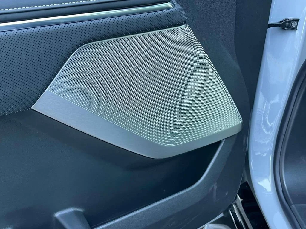2025 GMC Sierra EV Denali - Photo 21