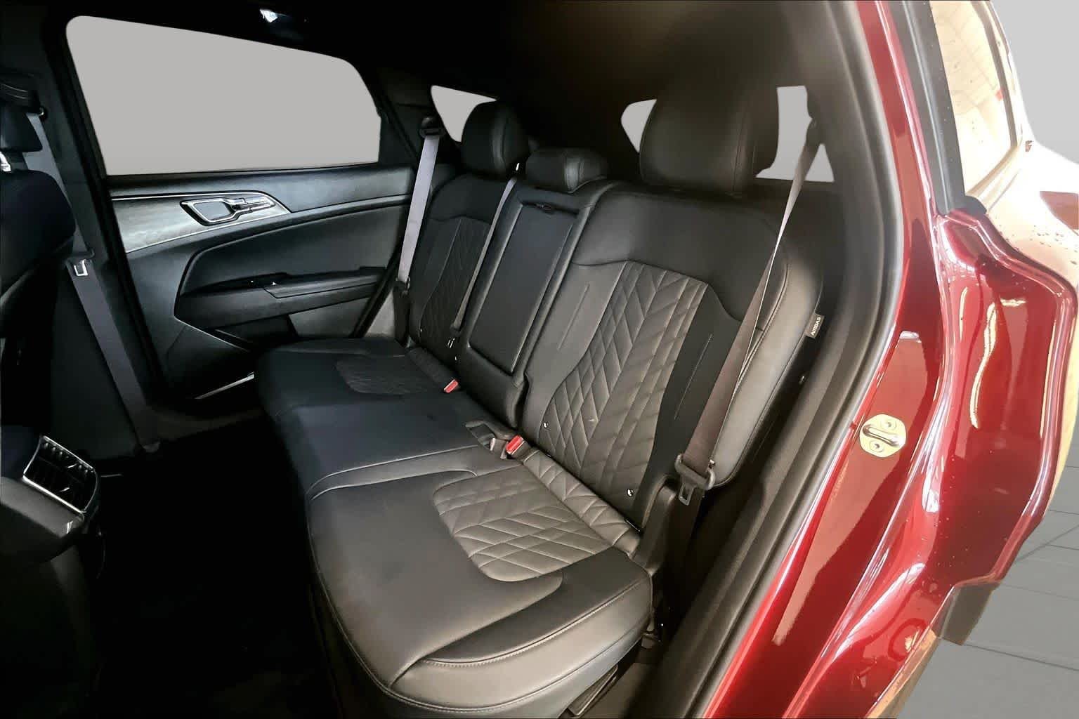 Used 2024 Dawning Red Kia X-Line Prestige image 18