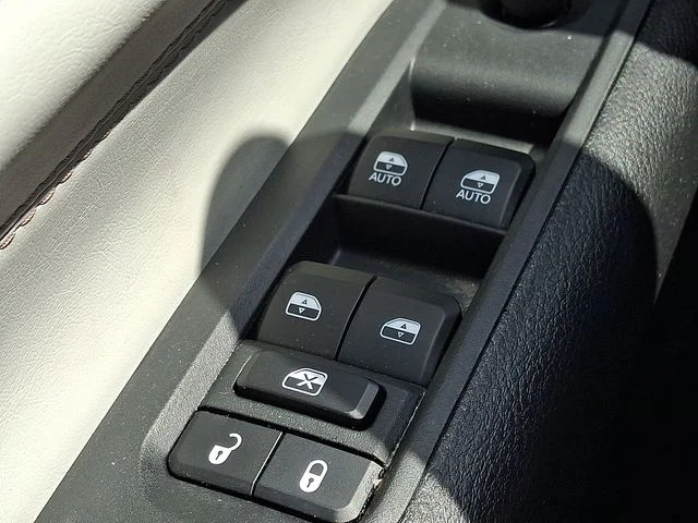 Certified Used 2024 Diamond Black Jeep Limited image 26