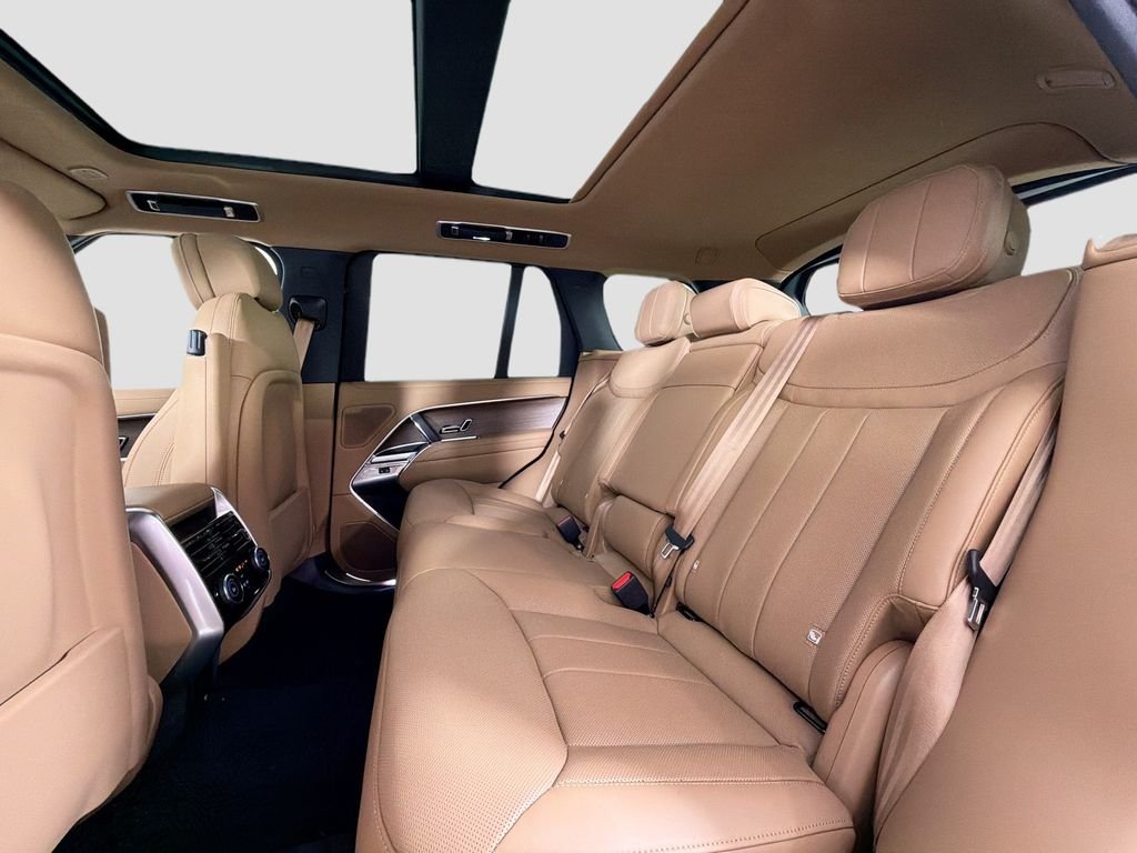 New 2026 Fuji White Land Rover SE image 26