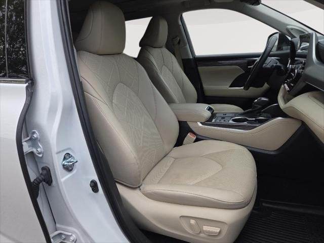 Certified Used 2024 Wind Chill Pearl Toyota Platinum image 50