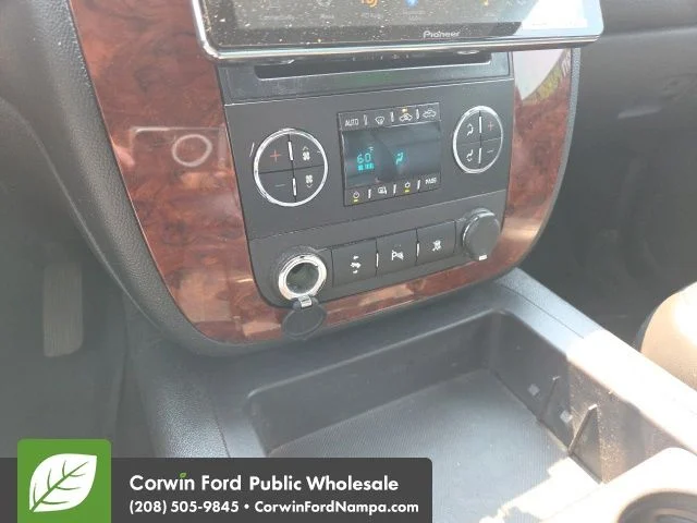 Used 2009 Black Chevrolet LTZ image 18