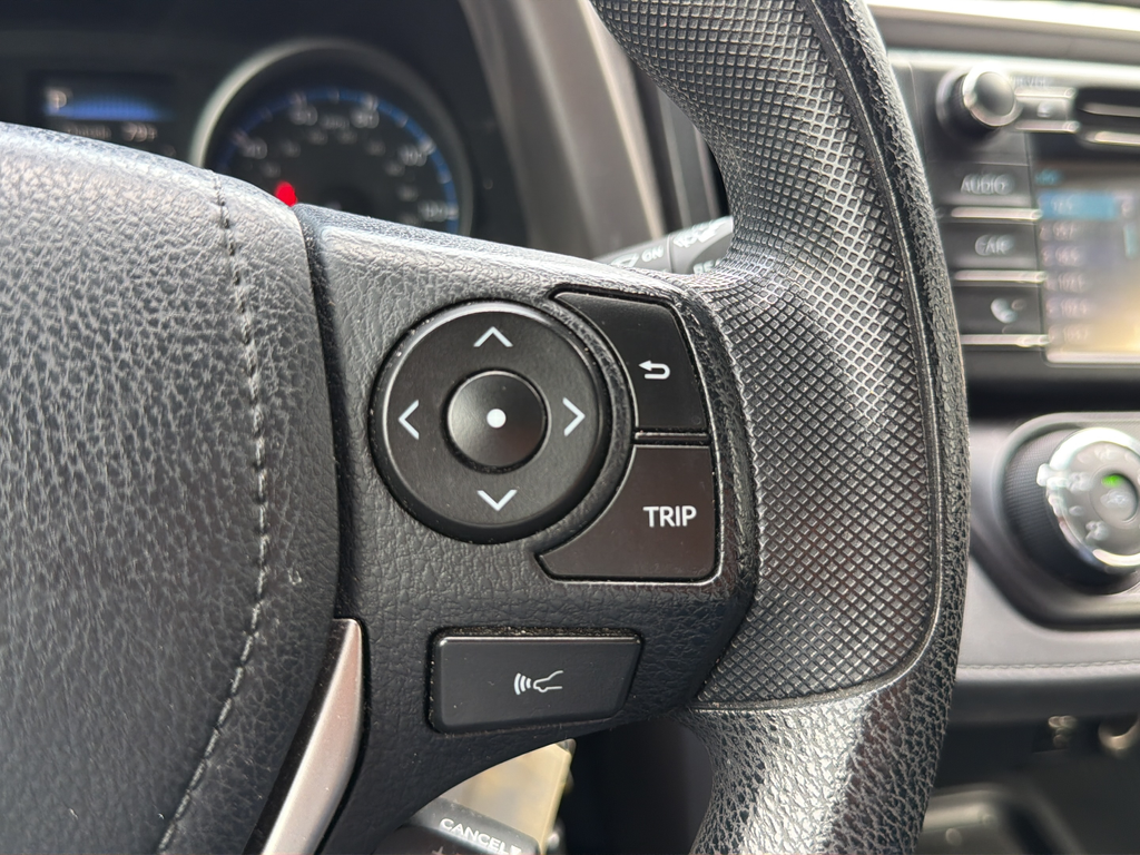 Used 2018 Silver Toyota LE image 38