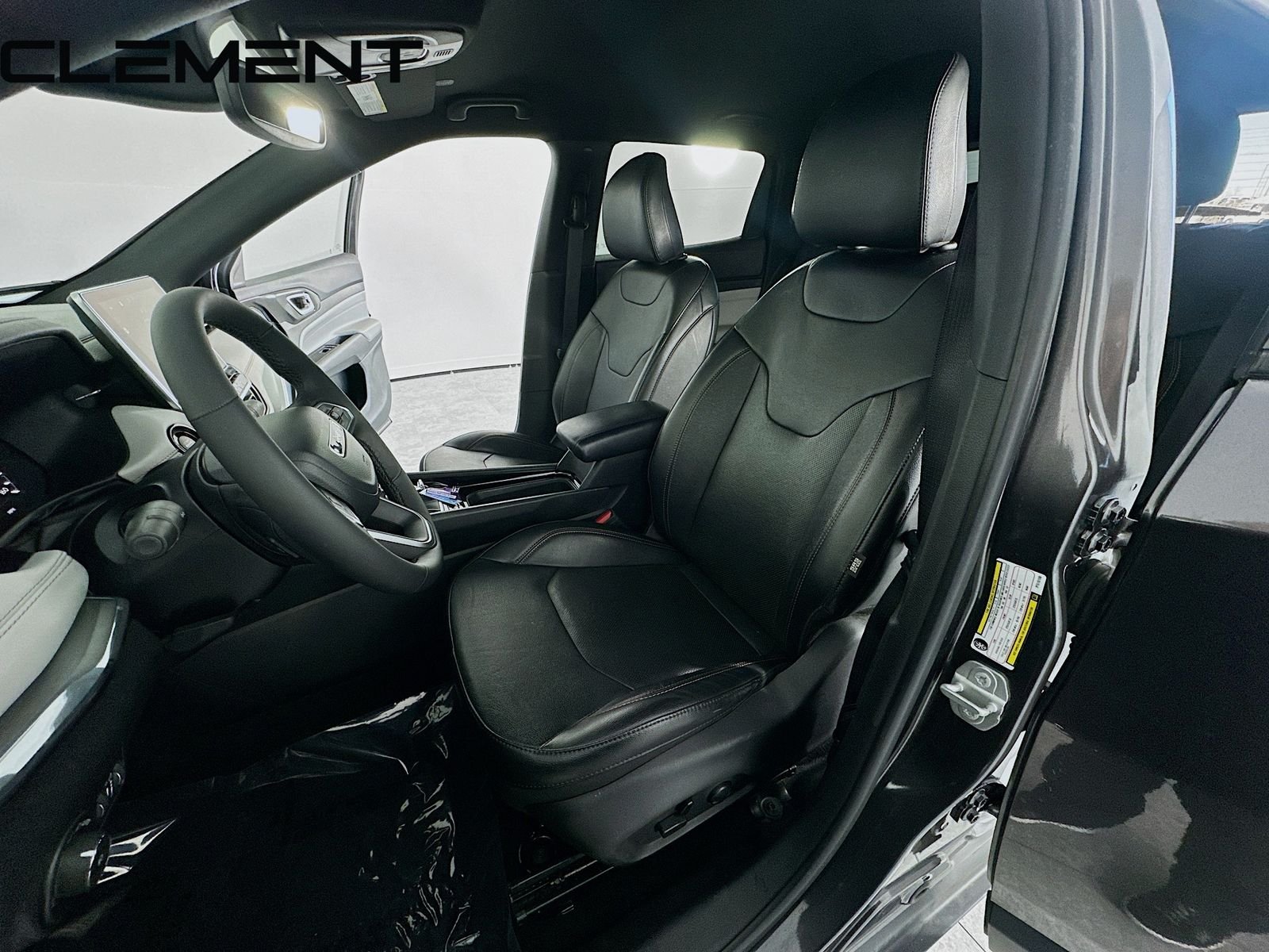2023 Jeep Compass Limited - Photo 28