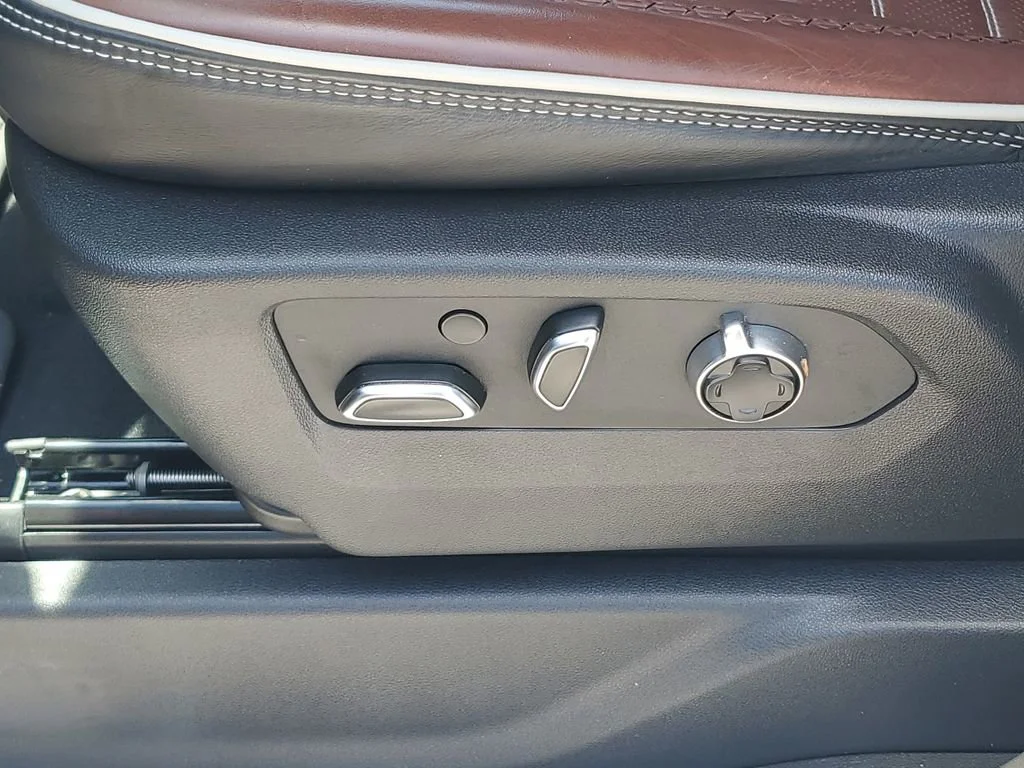 Used 2025 Thunderstorm Gray GMC Denali Ultimate image 16