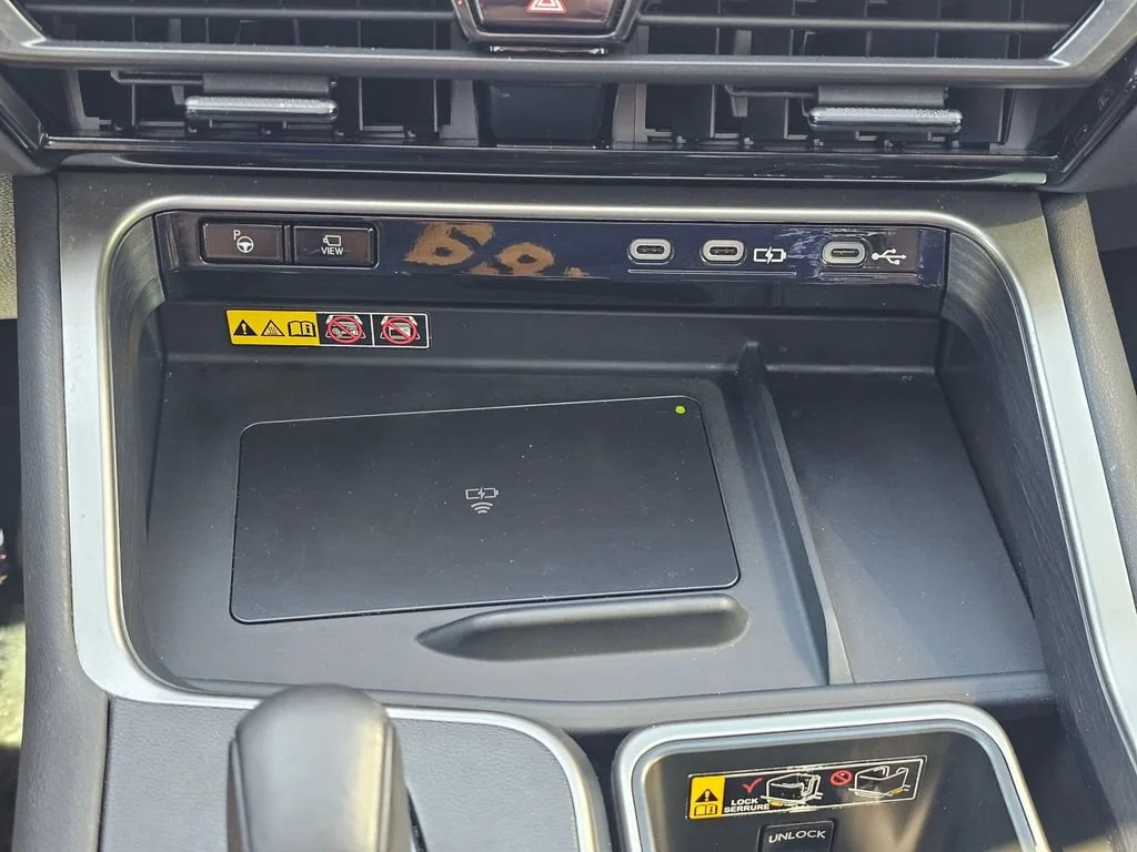 Used 2024  Lexus TX 350 image 35