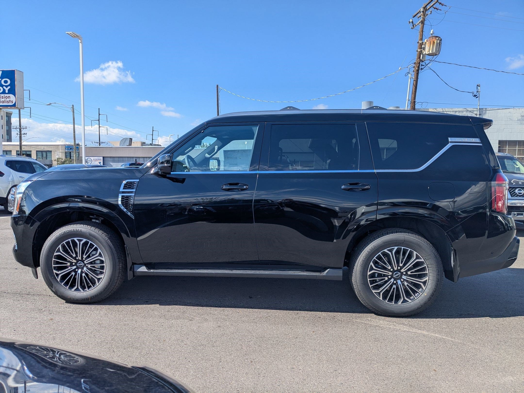 2026 Nissan Armada Platinum - Photo 7