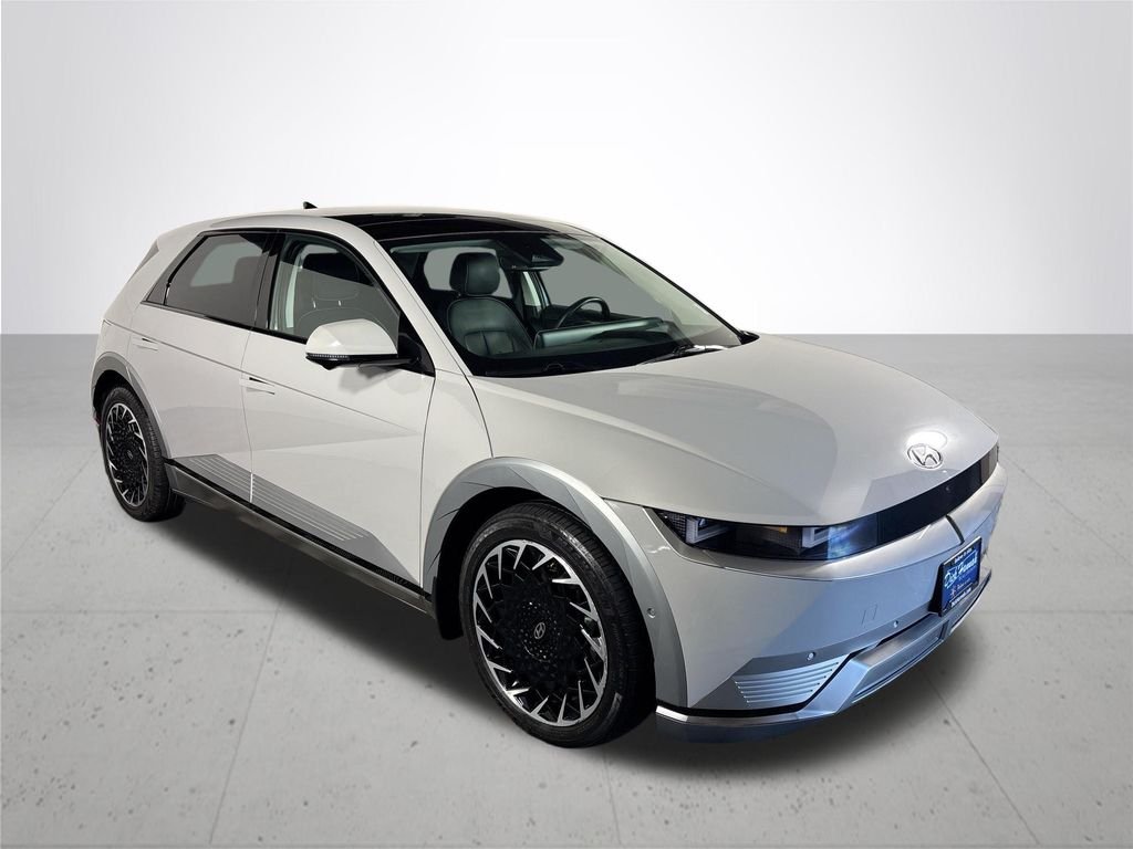 Used 2023 Gray Hyundai Limited image 4